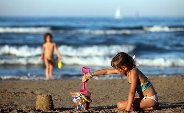 bambini spiaggia