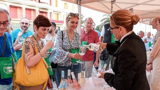 A Ostia c’è un “Mare diVino”, la kermesse enogastronomica sul litorale romano