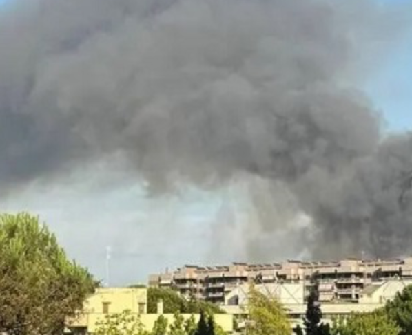 Maxi-incendio tra Ponte Mammolo e Cesano: evacuate 40 persone